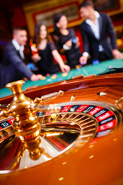 Ceme Online table layout showing dealer, player cards, and betting positions